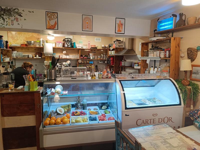 Foto 52eca4f7-de1a-41f4-bbf2-7fd0a613edfc. Traspaso local comercial traspaso creperia/cafeteria en Olesa de Montserrat