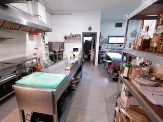 Traspàs Local Comercial a Bases de Manresa - Carretera de Santpedor. Rostisseria en manresa