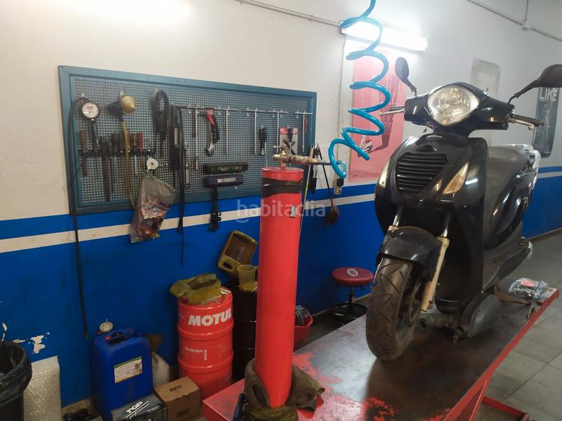 Foto 14ba4fa3-f1a5-4956-9033-5ef419a9a220. Traspaso local comercial traspaso taller de motos en Barcelona