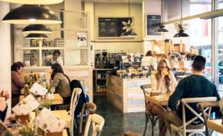 Umzug Geschäftsraum in Sants. Traspaso cafeteria