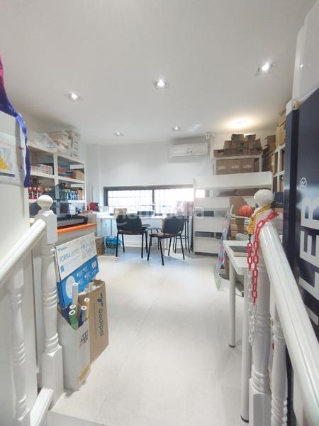 Foto 60ee7af7-953b-4cb5-b3b9-a1a87c1d9198. Traspàs local comercial a Centre-Eixample-Can Llobet Barberà del Vallès