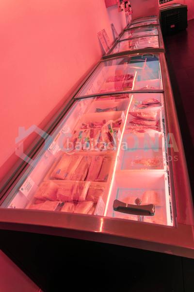 Foto 24a1e855-5bd1-41ee-ae29-cdf76d9d6f70. Traspaso local comercial traspaso supermercado congelador en Badalona