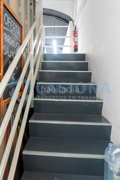 Foto 8a6248d3-a0c3-455b-958d-63178bfef3cb. Traspaso local comercial traspaso supermercado congelador en Badalona