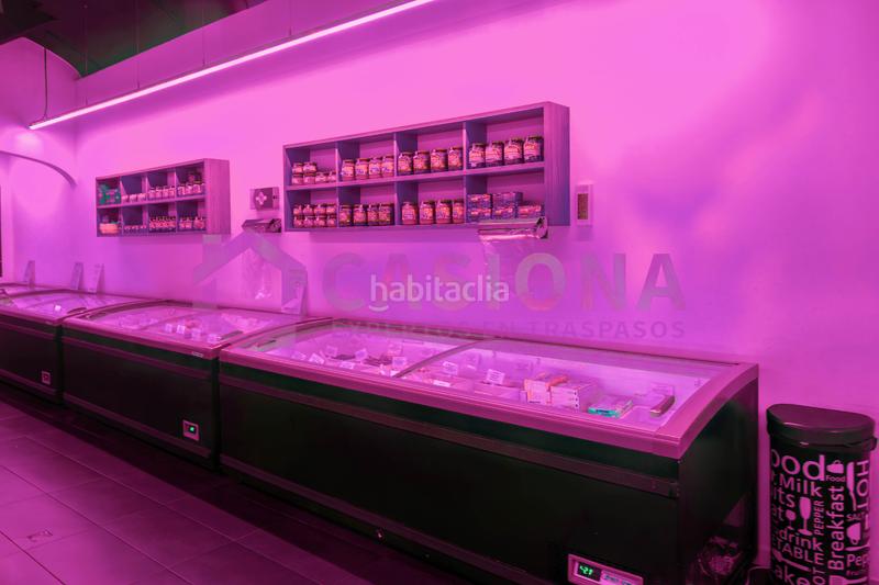 Foto aae2cd62-4a0c-4547-bb67-fd30bc1864e5. Trapasso locale commerciale in Centre Badalona