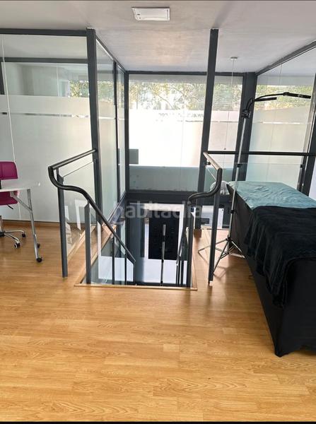 Foto 0797266d-4c83-4f14-b39a-0743cfc1c1bc. Traspaso local comercial traspaso centro estética con licencia peluquería. en Barcelona