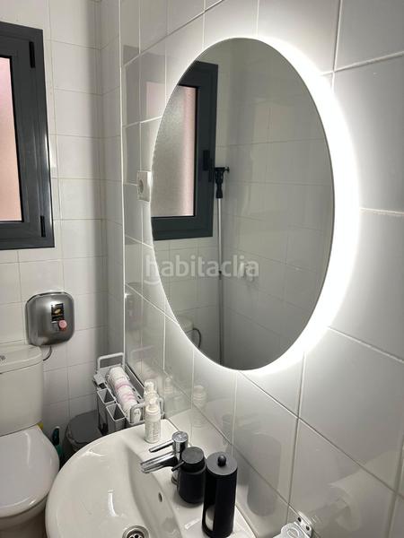 Foto ddfed01b-df8f-4dd5-9c23-10c5d1717d8d. Traspaso local comercial traspaso centro estética con licencia peluquería. en Barcelona