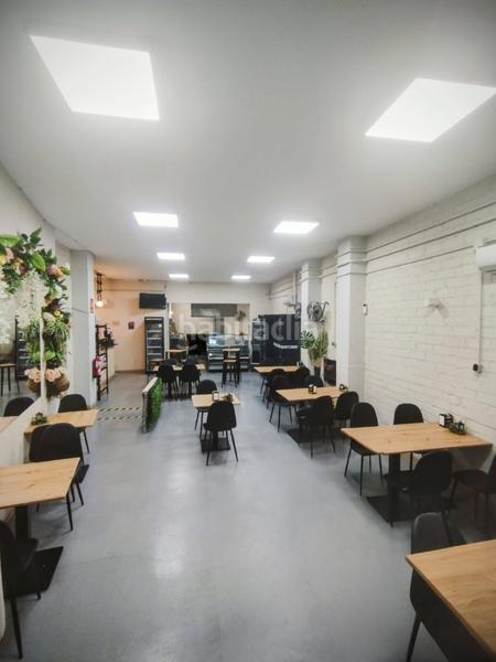 Foto 08fa7fc3-9a54-4f88-b45e-f656f6a44480. Traspaso local comercial traspaso bar rste rosticeria en Granollers