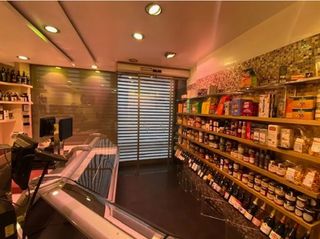 Local Comercial en Centre - Passeig i Rodalies