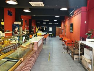 Traspàs Local Comercial a Centre. Traspaso rostisseria degustacion