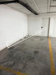 Aparcament cotxe  Calle la angelita. ?? **¡tu plaza de garaje ideal te está esperando en la angelita,