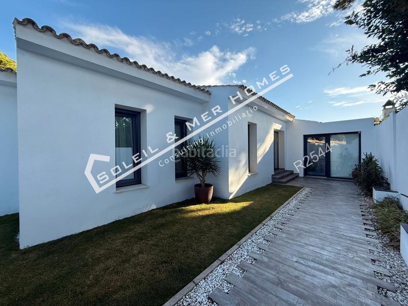 Foto b2c8d48d-b534-4ff1-9f8d-9146f924d64a. Xalet a Valdelagrana Puerto de Santa María (El)