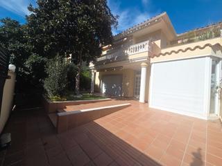 Affitto Casa  Carrer del doctor martí casas. Casa  al lado del puerto comercial de premia de mar.