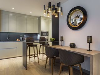 Miete Etagenwohnung  Calle general sanz pastor 3