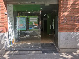 Lloguer Local Comercial a Carrer de la mercè 12. Local calle merce cerca ambulatorio.