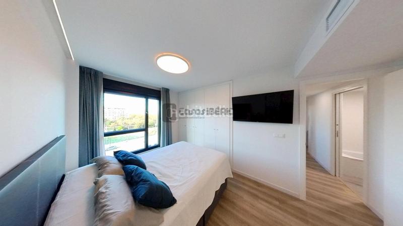 Foto b19d2bc4-60f4-4d83-95b1-a63a80fd6727. Appartamento con parcheggio piscina in Nou Benicalap Valencia