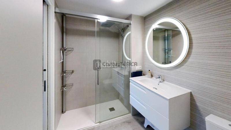 Foto ed1d1e23-4738-4a32-83aa-84962fbd0243. Appartamento con parcheggio piscina in Nou Benicalap Valencia