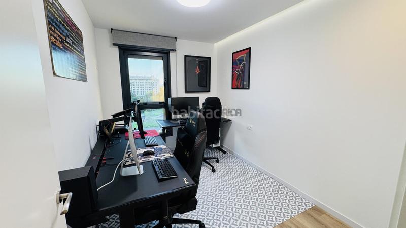 Foto f261b46b-0d5a-4940-bfb3-a2128f0bad0f. Appartamento con parcheggio piscina in Nou Benicalap Valencia