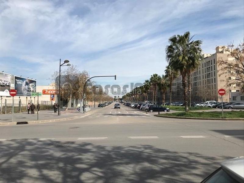 Foto 0ba23e1d-0f8f-4bab-95b2-df406351c30c. Autoparkplatz in Barrio Benicalap Valencia