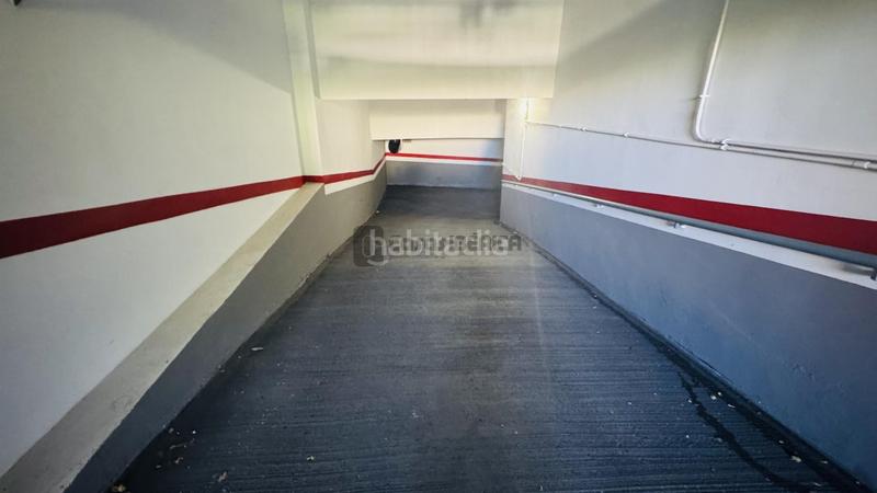 Foto 972ec03b-6f1e-4d29-a76c-6d970cb712e9. Autoparkplatz in Barrio Benicalap Valencia