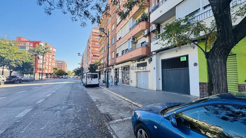 Foto cc6107a0-5170-4c41-951a-8deff2e9d304. Autoparkplatz in Barrio Benicalap Valencia