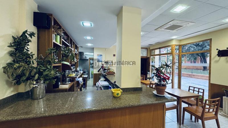 Foto 74019ce1-0525-4972-9d37-e3015887fcba. Local comercial a Nou Benicalap Valencia