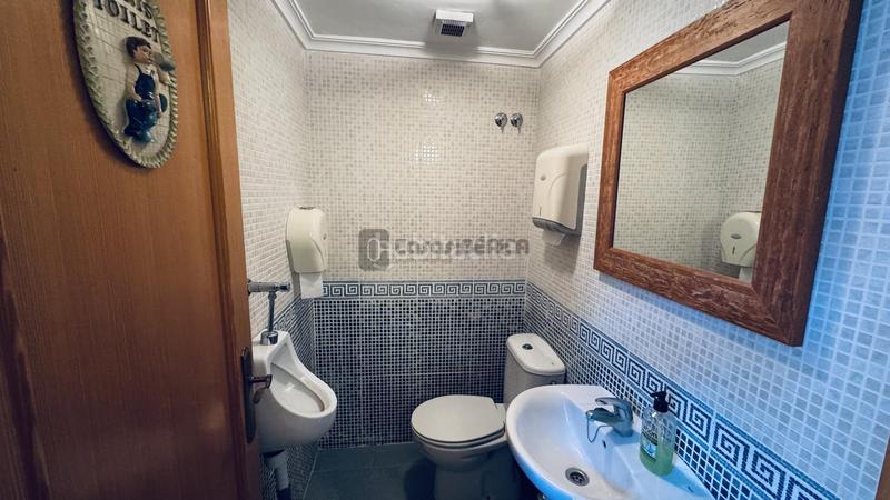 Foto d9a5a8bd-0f45-4909-9148-bcc1460e0b9d. Local comercial a Nou Benicalap Valencia