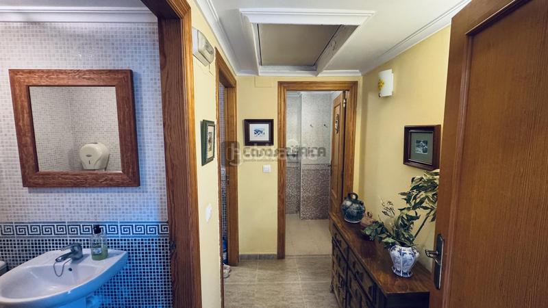 Foto fbd69e05-d998-4a94-ae37-bece349774ad. Local comercial a Nou Benicalap Valencia