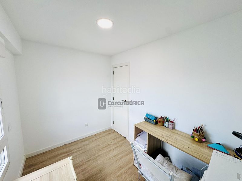 Foto 776a2dee-6611-4e45-9b87-965398825521. Piso  en Ciutat Fallera Valencia
