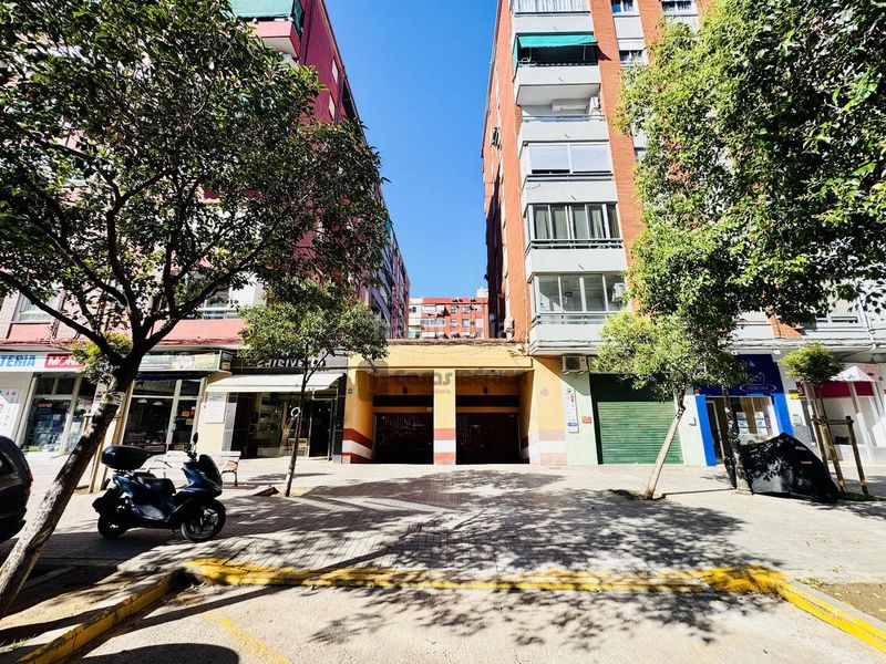 Foto a1ddcb3b-6580-4f0a-94e4-fab1e86fe9a4. Aparcament cotxe a Barrio Benicalap Valencia