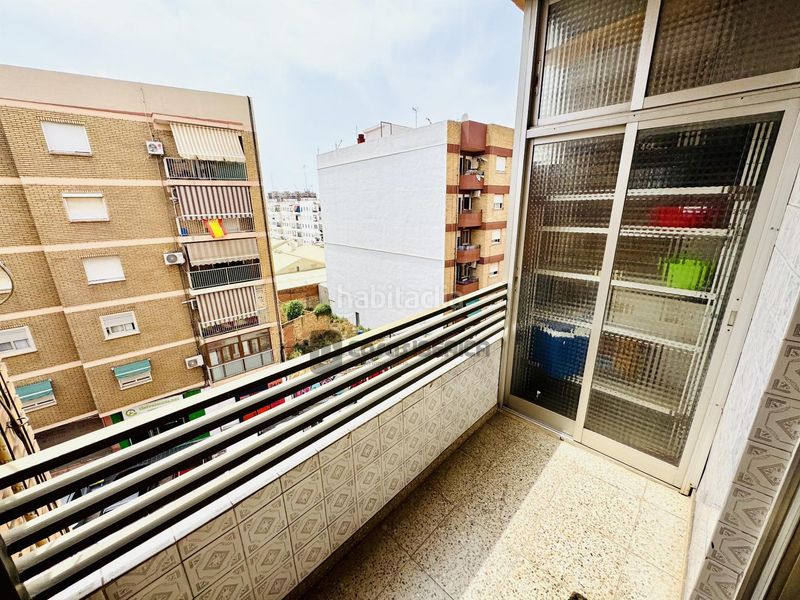 Foto 4c0a5370-0606-466e-9548-8b2b02a9bac4. Piso  en Barrio Benicalap Valencia