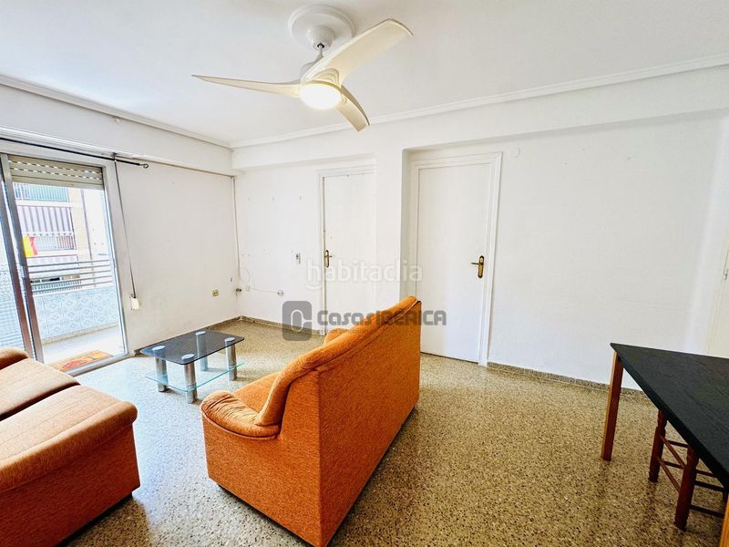 Foto c54dd3f3-12b0-4242-8f3d-0f119be06088. Piso  en Barrio Benicalap Valencia