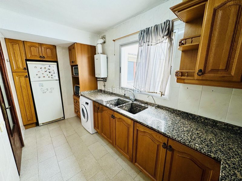 Foto df42664a-9458-4e57-917f-e2601c25e408. Piso  en Barrio Benicalap Valencia
