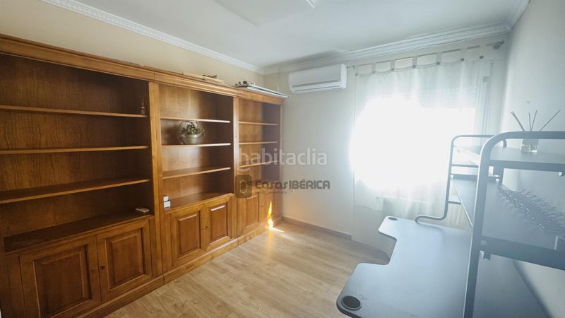 Foto f88e5d0e-b6d2-4b31-9eaf-e3e4d1a5f6f5. Lloguer àtic amb calefacció aparcament a Barrio Benicalap Valencia