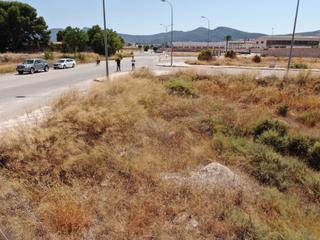 Terreny residencial en Carrer penguila 3. Solar urbano castalla