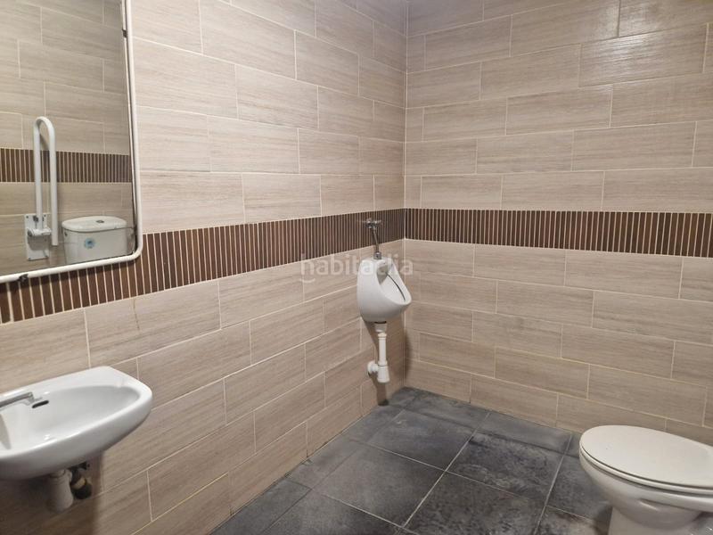 Foto a95d27bb-09e2-46d9-8c43-a93802f38155. Local comercial a calle blasco 16 a El Carril - Paseo de Chapi Villena