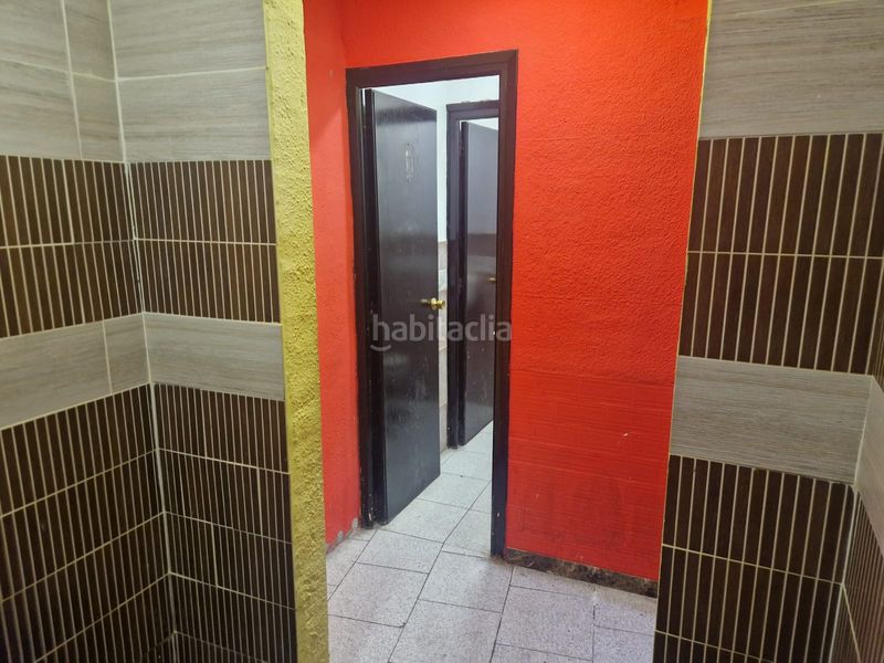 Foto 8aa3d324-65a3-4390-9e74-33d9e34a90c0. Local comercial en calle blasco 5 local comercial céntrico , alicante en Villena