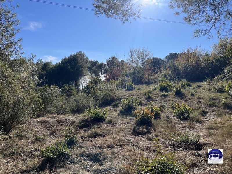 Foto 43a4eebd-aa2d-42eb-803f-a69e677489d8. Terreno residencial se vende terreno semi plano en castellnou en Rubí
