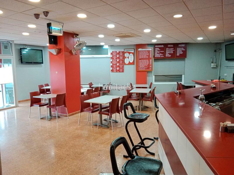 Foto 50df3231-5418-40ea-93e5-aab5cf90e8d4. Traspaso local comercial se traspasa excelente bar con actividad y todos los permisos activos. en Terrassa