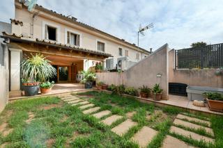 Maison jumelée à Consell. Chalet adosado en consell
