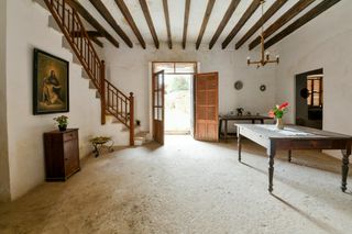 Rez-de-chaussée à Sencelles. Planta baja en casa de pueblo tradicional en biniali