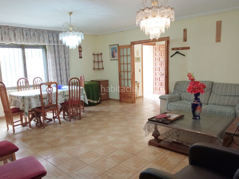Foto 15b0fae1-e0dc-4bd5-8989-48536639de51. Casa pareada en Barriada de Yagüe Burgos