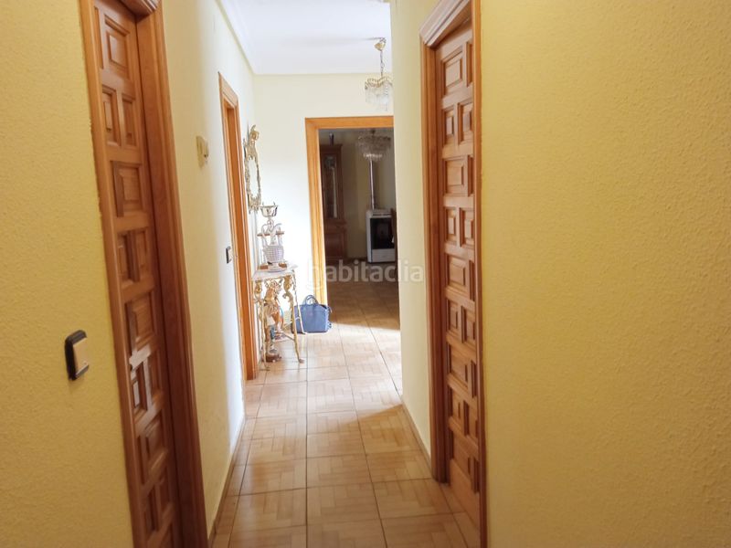 Foto 31d50c9c-c725-4a08-b1bc-6d4018f7e7d2. Casa pareada en Barriada de Yagüe Burgos