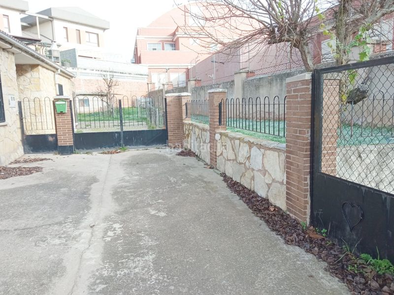 Foto 4dabb73c-8ab8-4a15-8e54-a49750882a7d. Casa pareada en Barriada de Yagüe Burgos