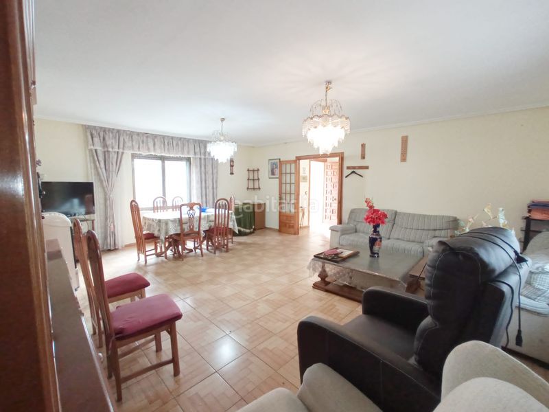 Foto 73dbff8c-f260-45b4-b83d-05d028573041. Casa pareada en Barriada de Yagüe Burgos