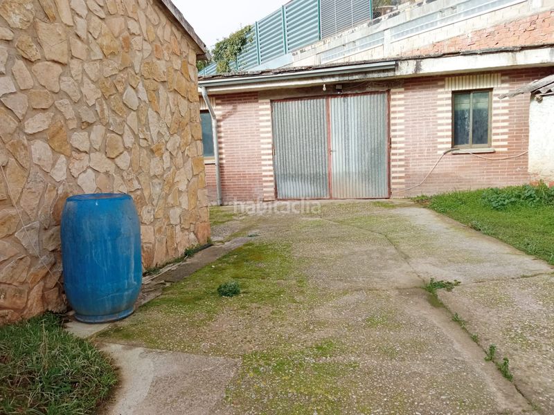 Foto d2fbce0a-9fec-45a1-9a86-85191ace4753. Casa pareada en Barriada de Yagüe Burgos