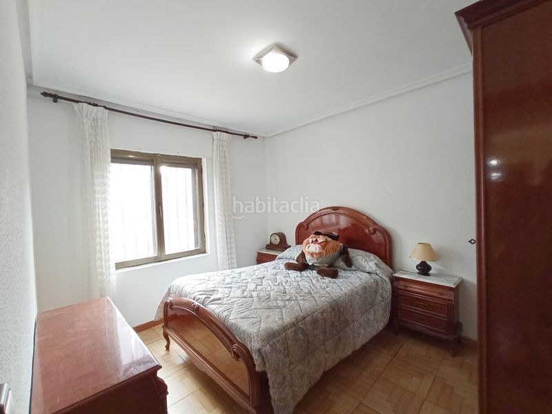 Foto e95d768f-2d95-4647-81ae-67b6bb105bb0. Casa pareada en Barriada de Yagüe Burgos