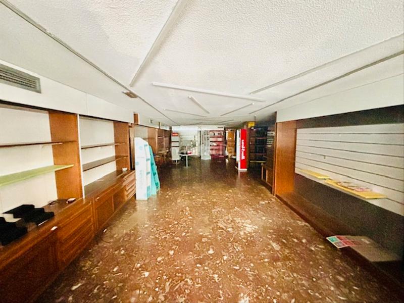 Foto a98cb96d-16a8-443e-9e74-3617579a8860. Locale commerciale in El Carmen - Barrio Gimeno Burgos