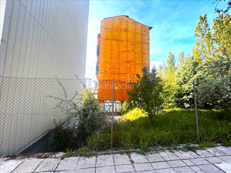 Foto c9082ad1-d7b9-4d9f-ad2c-4a3b7cada393. Terreno residencial en calle averroes 1 en Juan XXIII - Las Torres - G2 Burgos