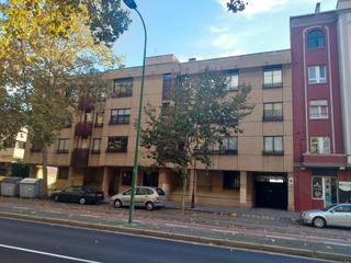 Parking coche en Universidad - Las Huelgas