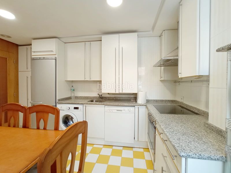 Foto 00cecc96-64b1-4846-8d64-f34fa19cd4b0. Pis amb calefacció aparcament a Los Vadillos - R. Sanitaria - Pozanos Burgos